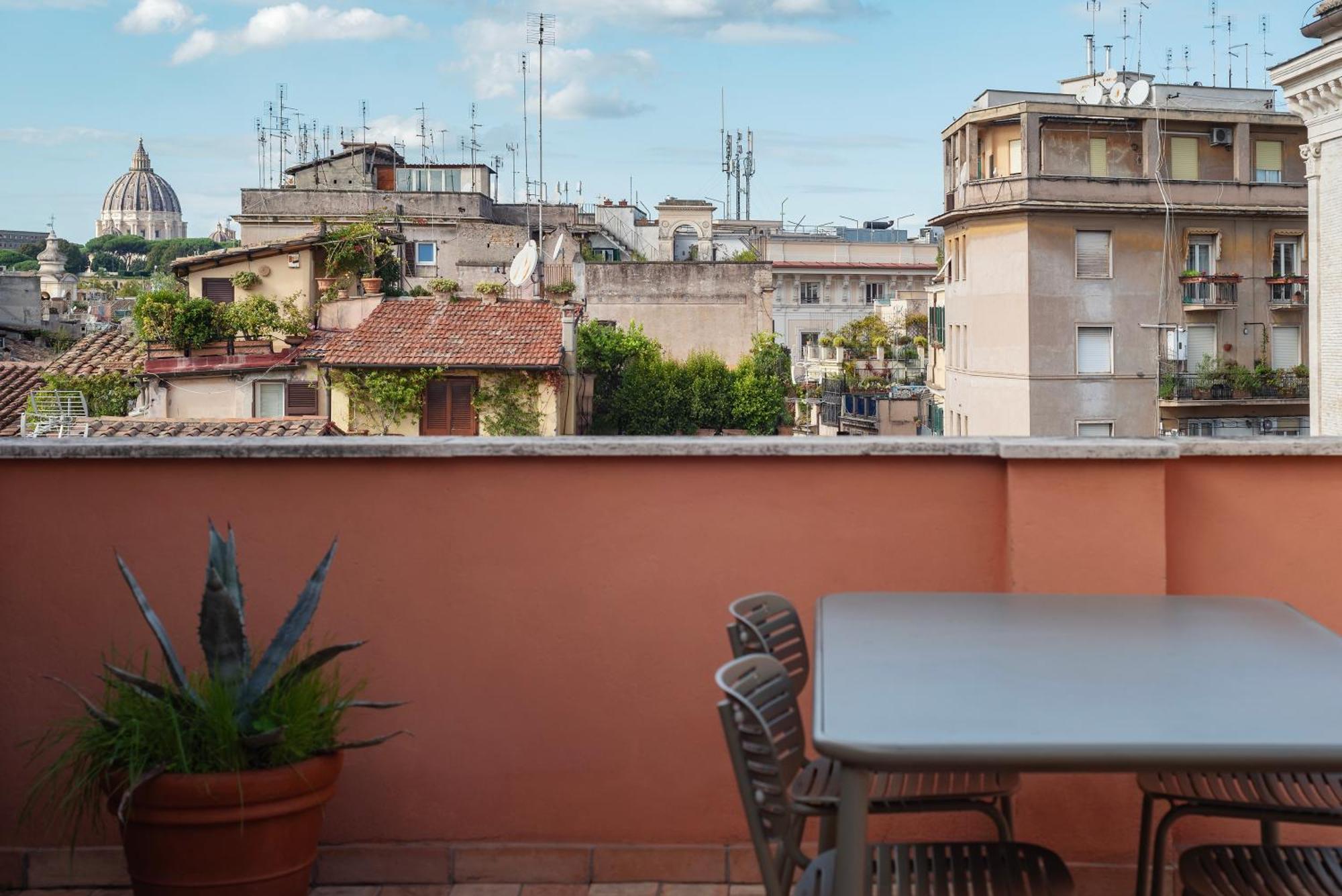 Apartment With Terrace In Via Del Pellegrino - FromhometoΡώμη Εξωτερικό φωτογραφία