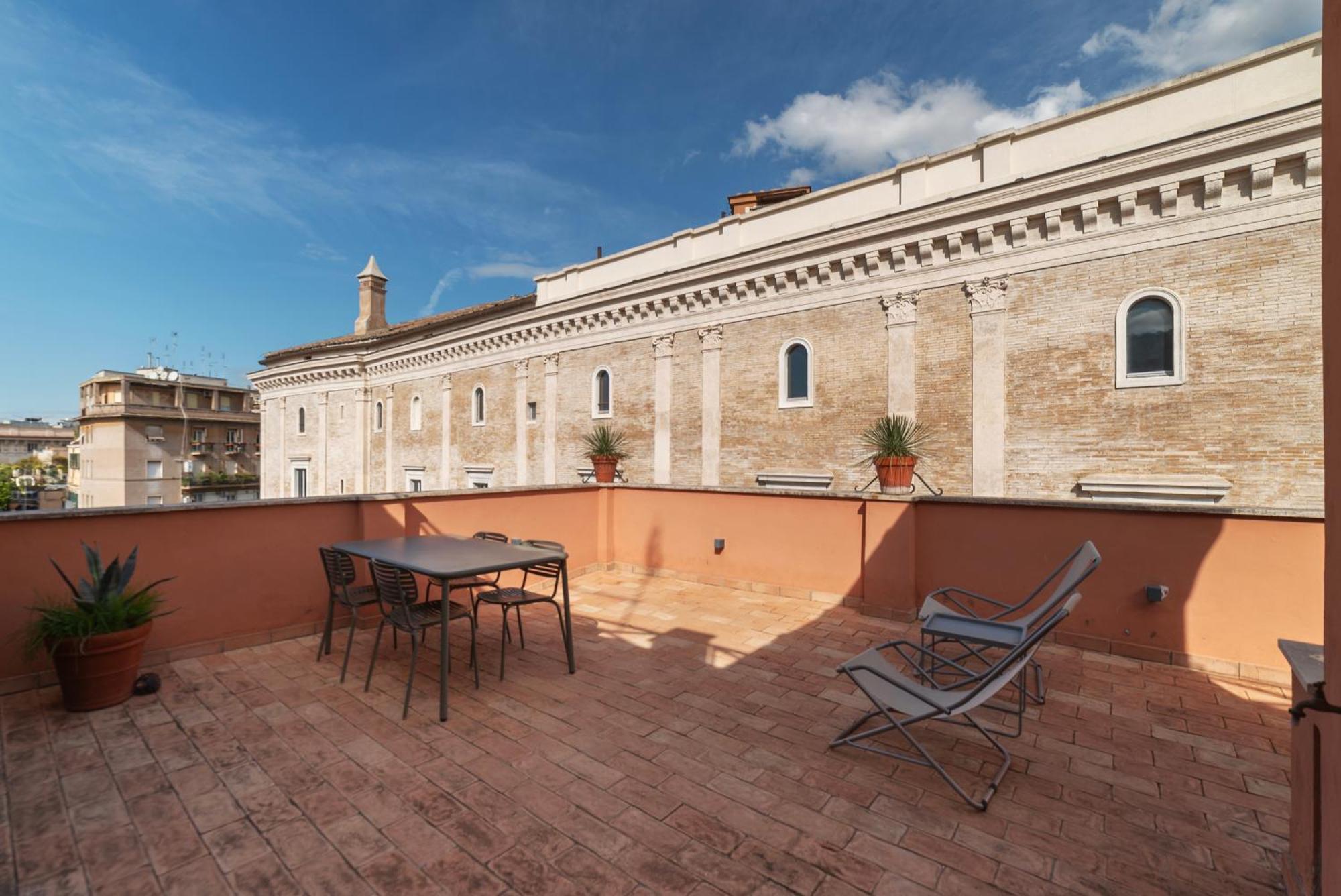 Apartment With Terrace In Via Del Pellegrino - FromhometoΡώμη Εξωτερικό φωτογραφία